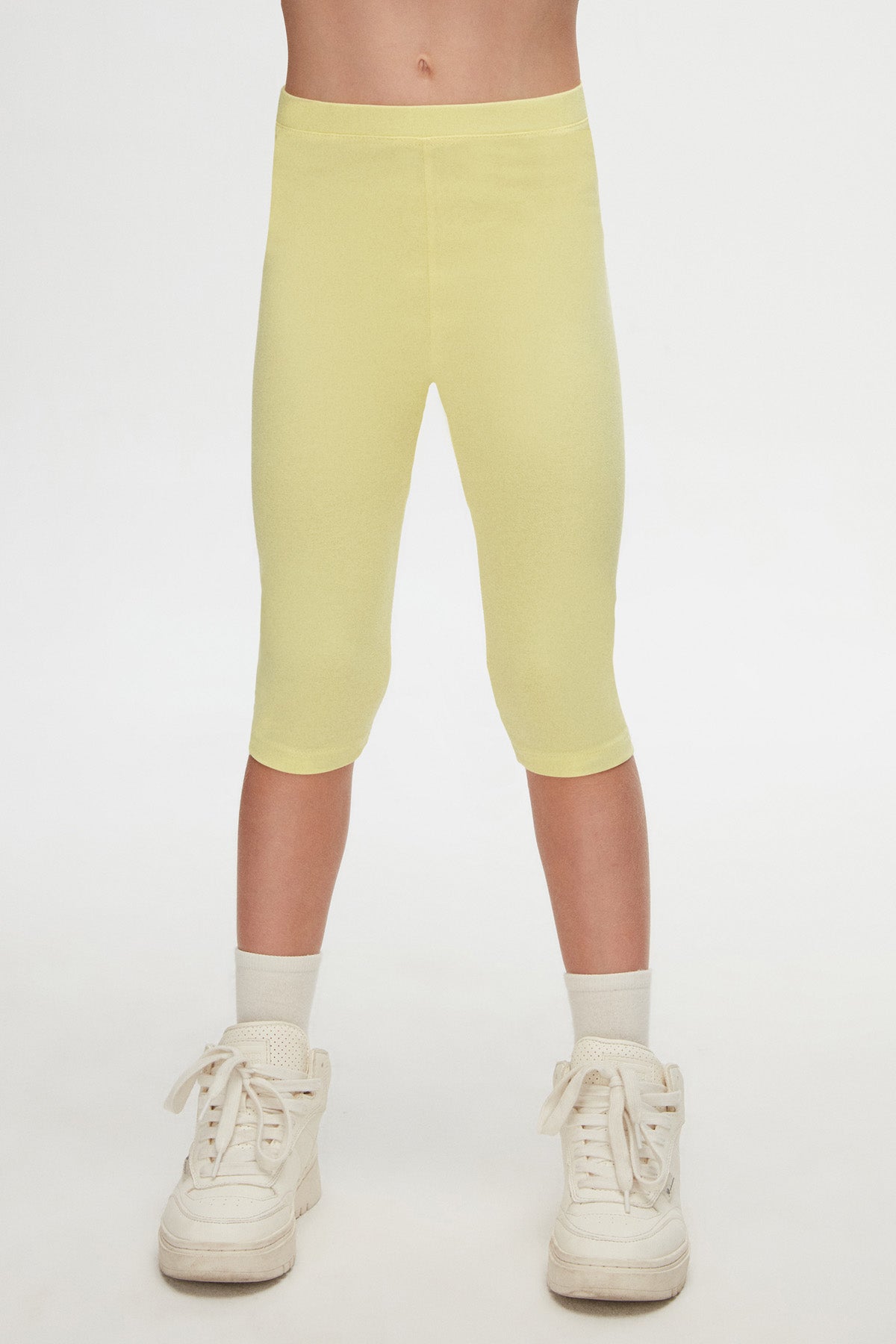 Girls' Basic Below-the-Knee Capri Leggings (IRIS YELLOW)
