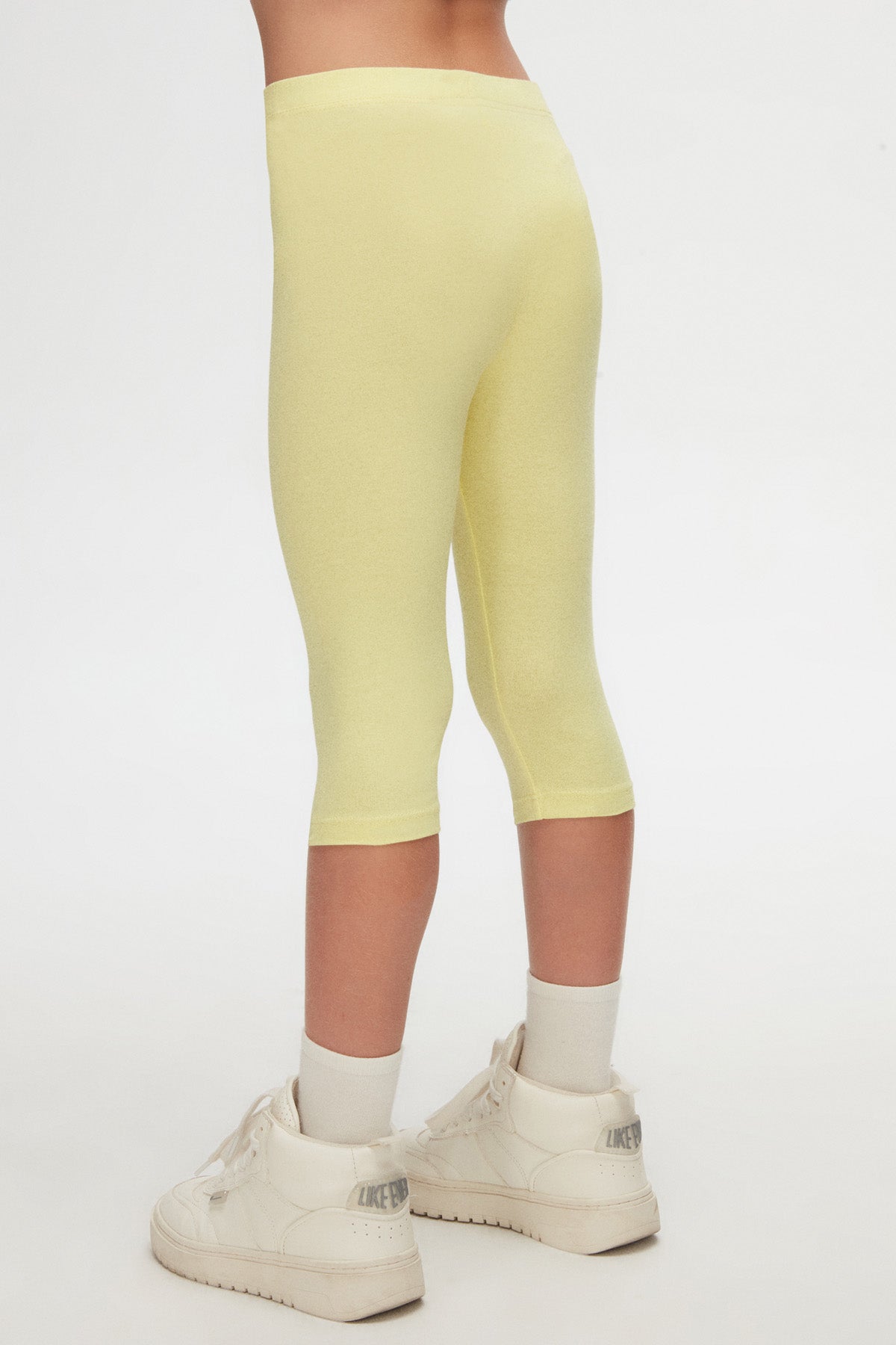 Girls' Basic Below-the-Knee Capri Leggings (IRIS YELLOW)
