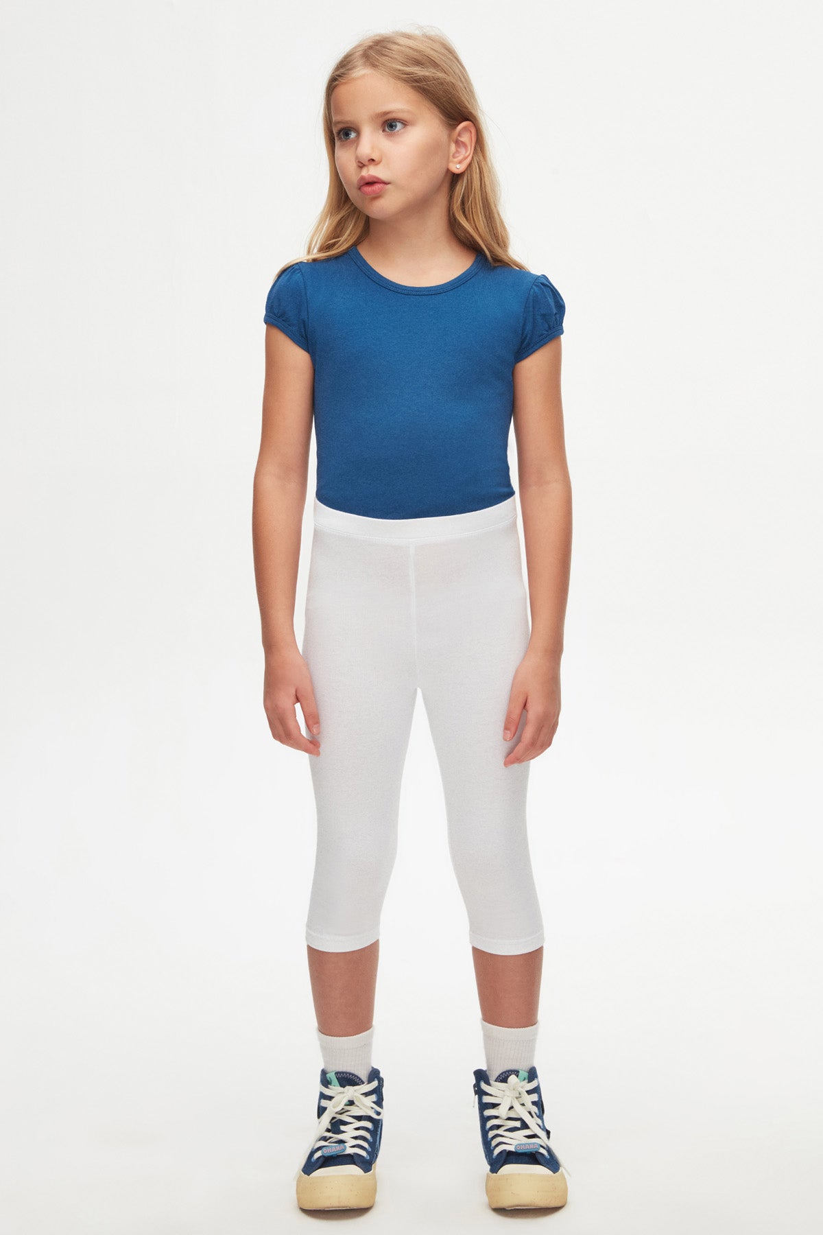 Girls' Basic Below-the-Knee Capri Leggings (WHITE)