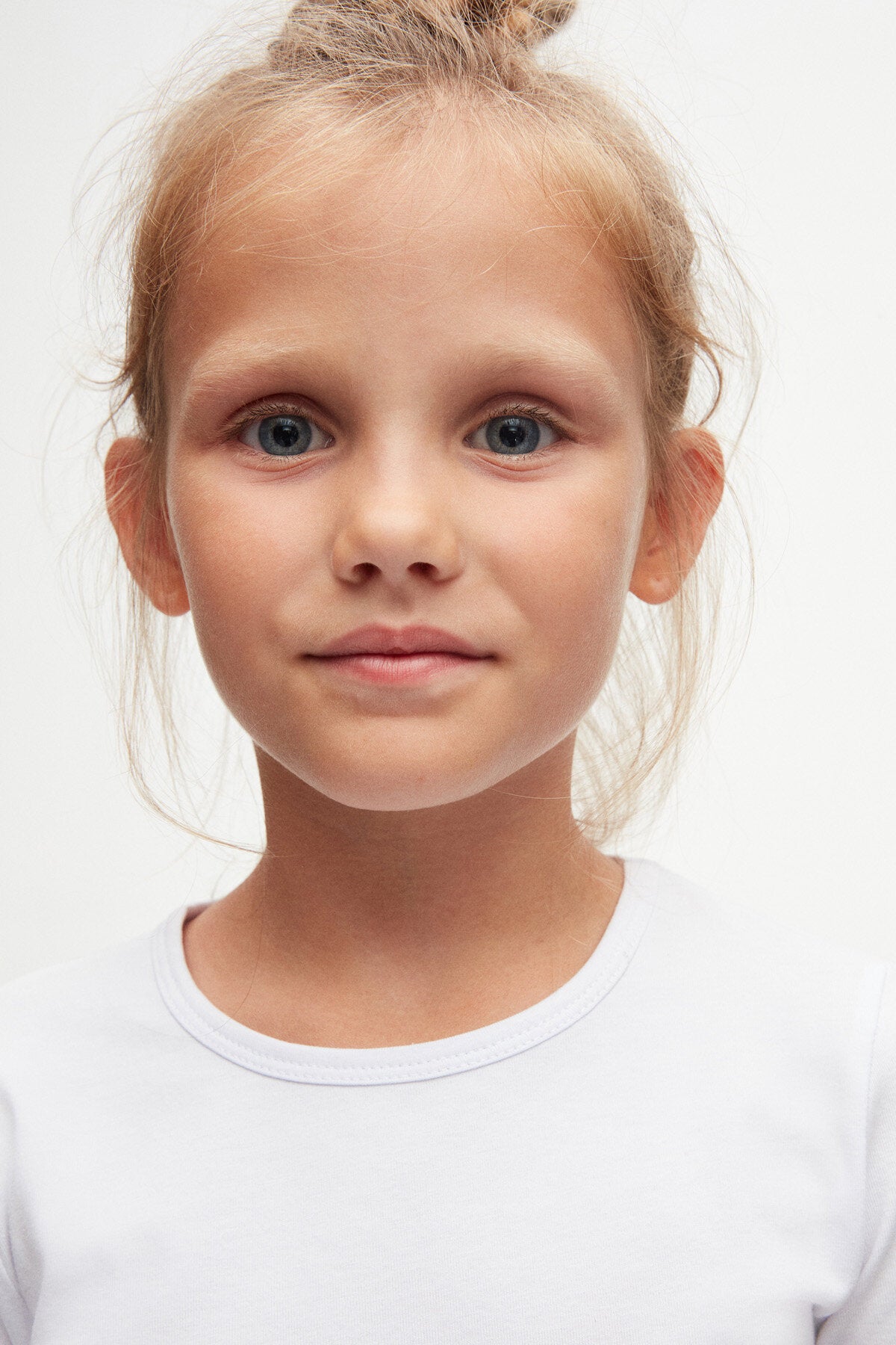 Girls' Basic Seasonal Stretch Long Sleeve T-Shirt (WHITE)