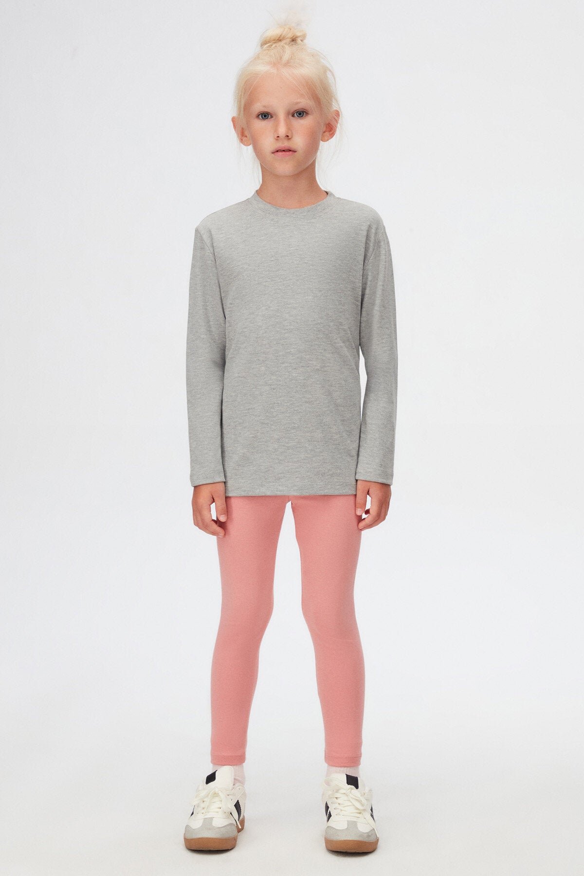 Basic Unisex Kids Winter Crew Neck Long Sleeve T-Shirt (COOL GRAY)