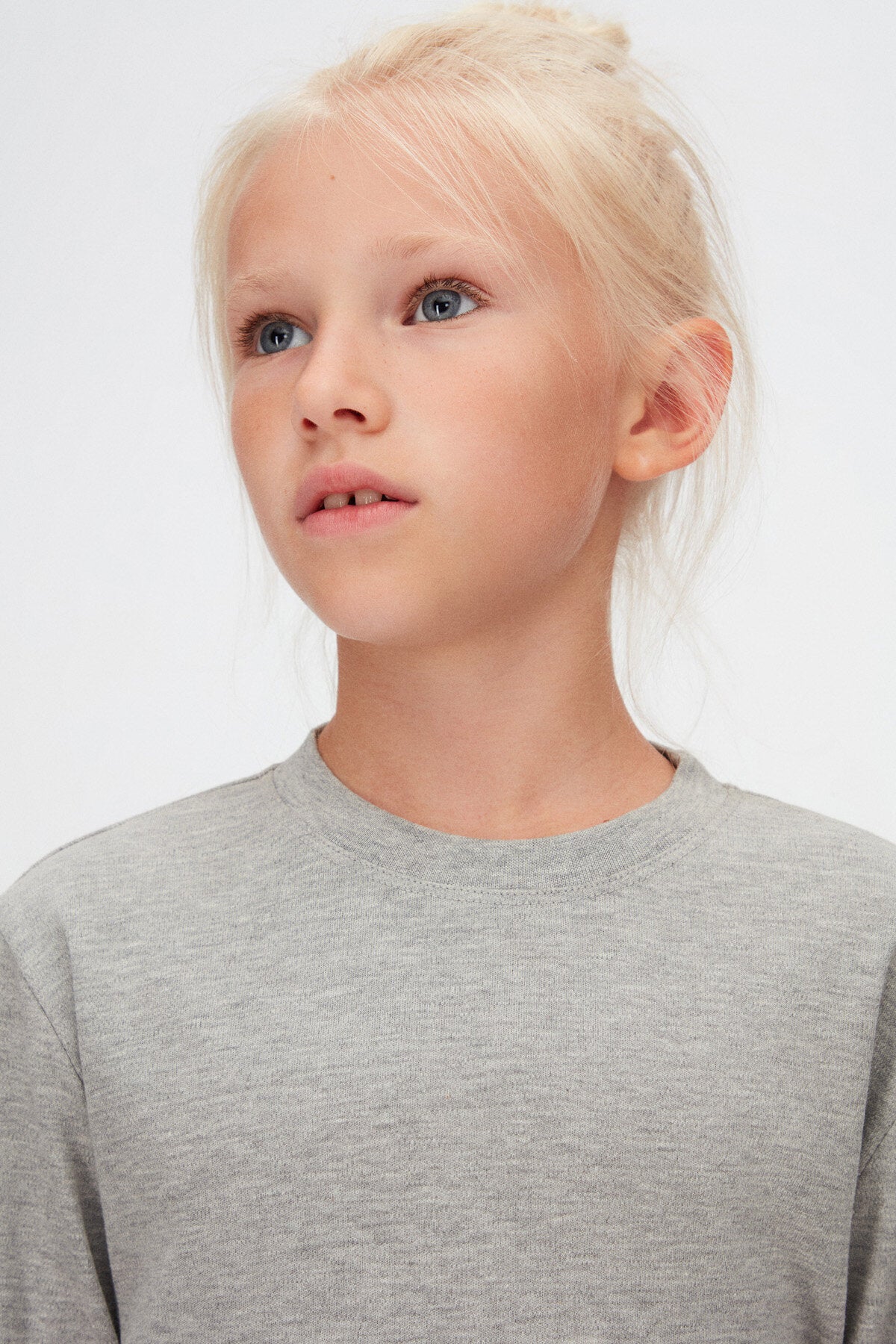 Basic Unisex Kids Winter Crew Neck Long Sleeve T-Shirt (COOL GRAY)