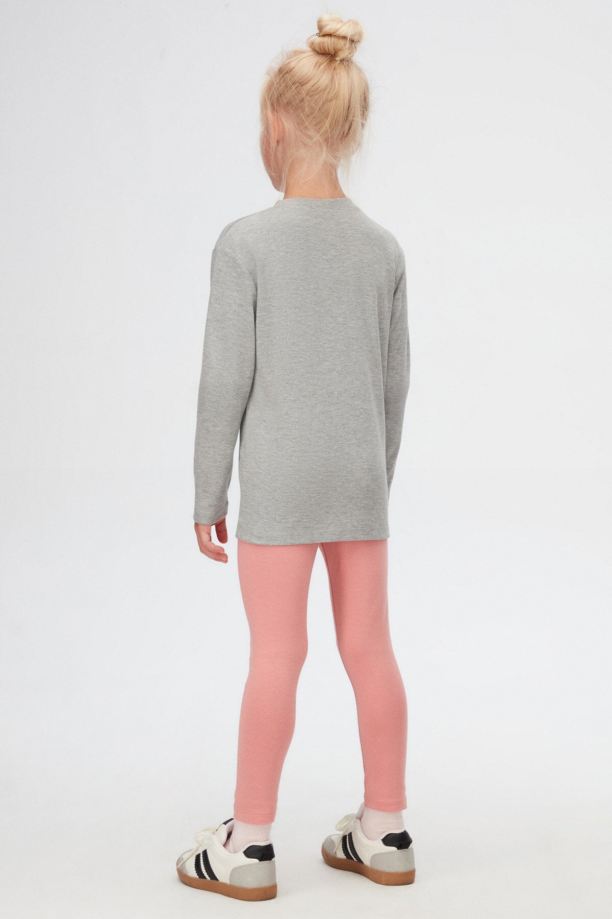 Basic Unisex Kids Winter Crew Neck Long Sleeve T-Shirt (COOL GRAY)