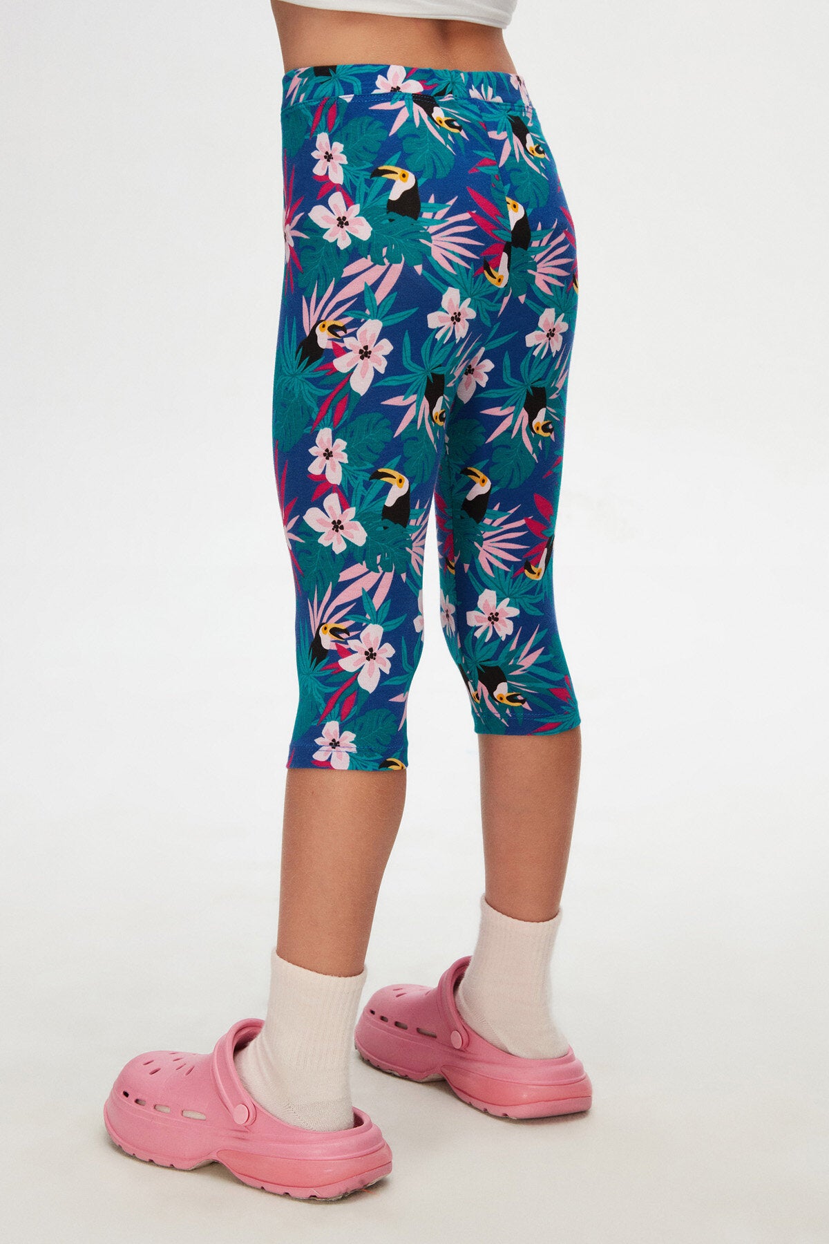 Girls' Tropical Parrot Pattern Capri Pants