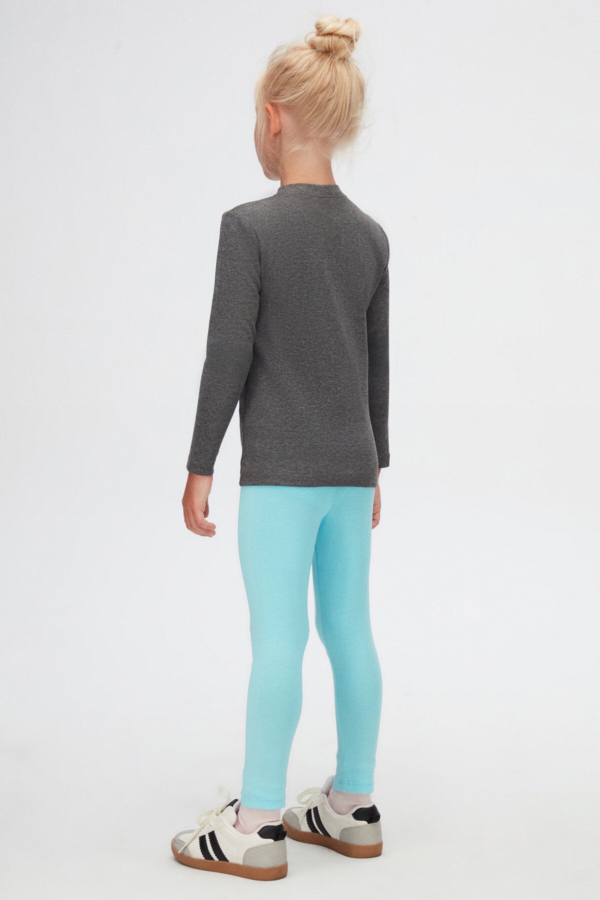 Girls' Basic Winter Crew Neck Long Sleeve T-Shirt (STORM GRAY)