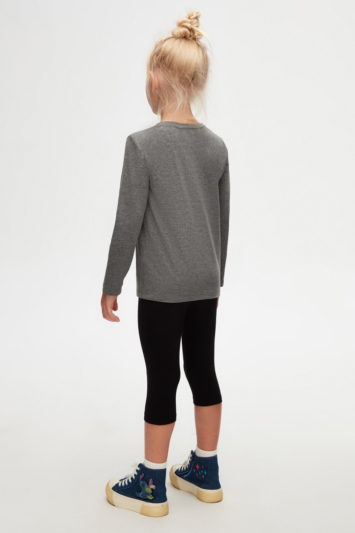 Basic Unisex Kids Seasonal Crew Neck Long Sleeve T-Shirt (STORM GRAY)