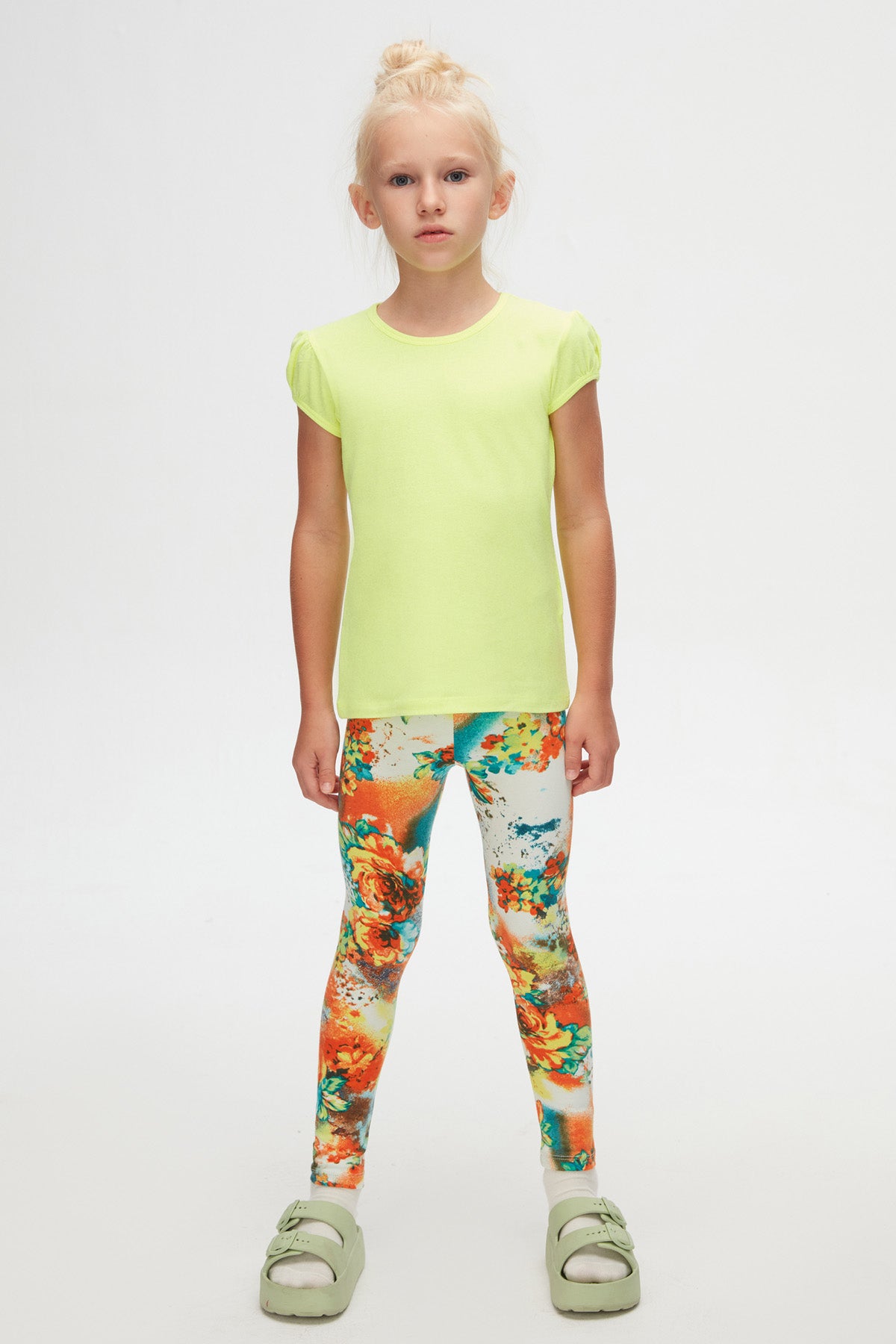 Girls' Basic Crew Neck Puff Sleeve T-Shirt (Neon Yellow)