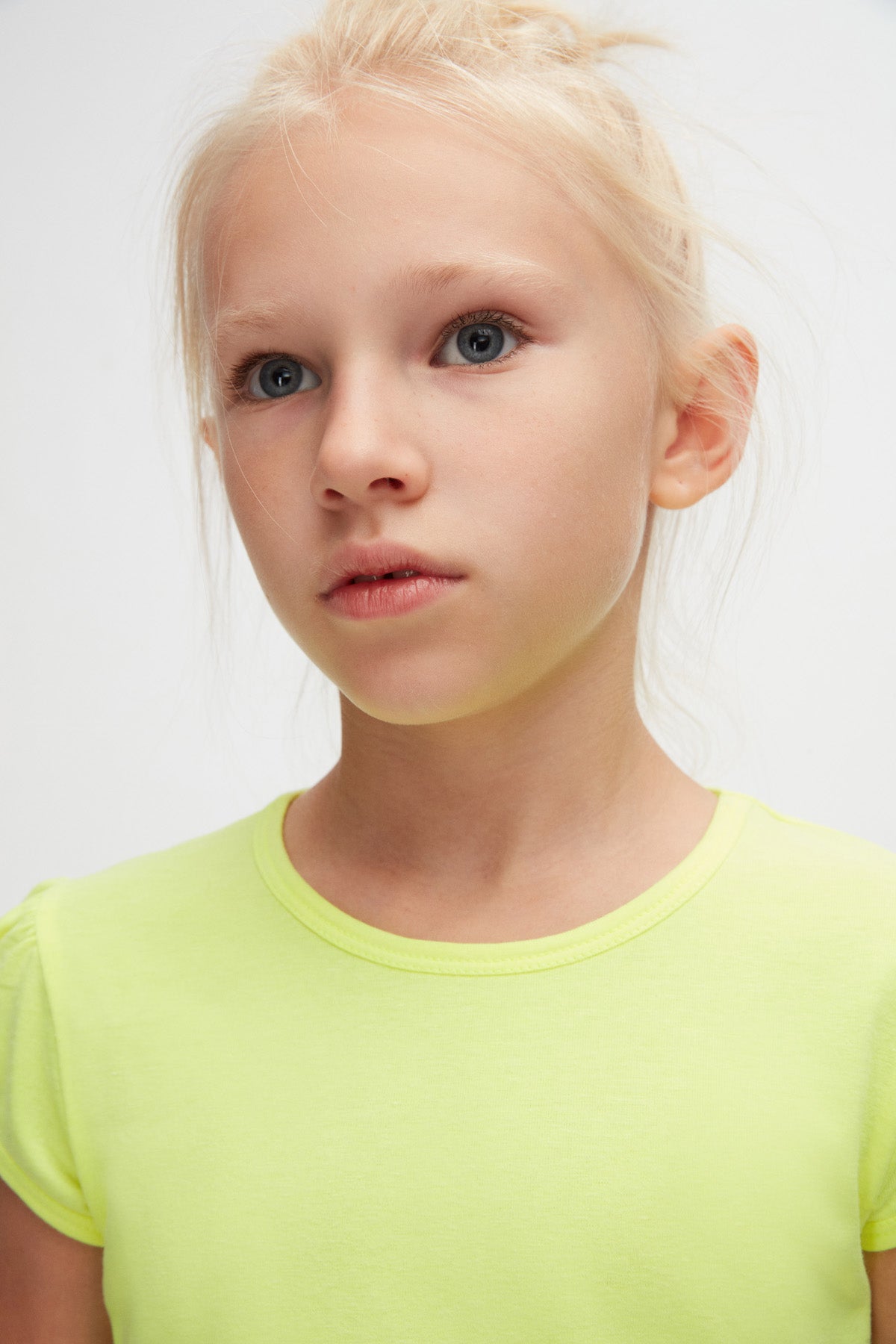 Girls' Basic Crew Neck Puff Sleeve T-Shirt (Neon Yellow)