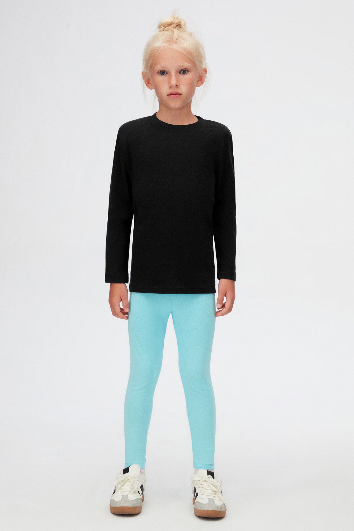 Girls' Basic Winter Crew Neck Long Sleeve T-Shirt (BLACK)