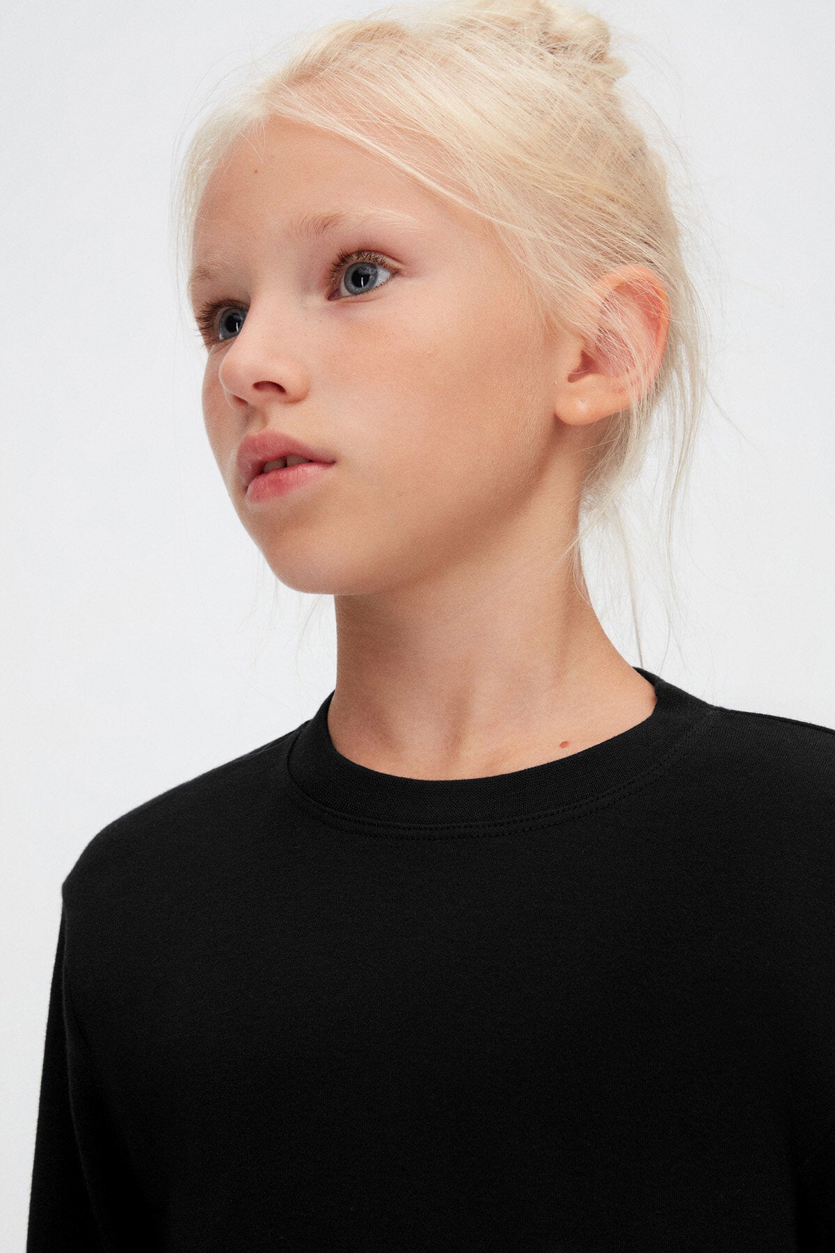 Girls' Basic Winter Crew Neck Long Sleeve T-Shirt (BLACK)