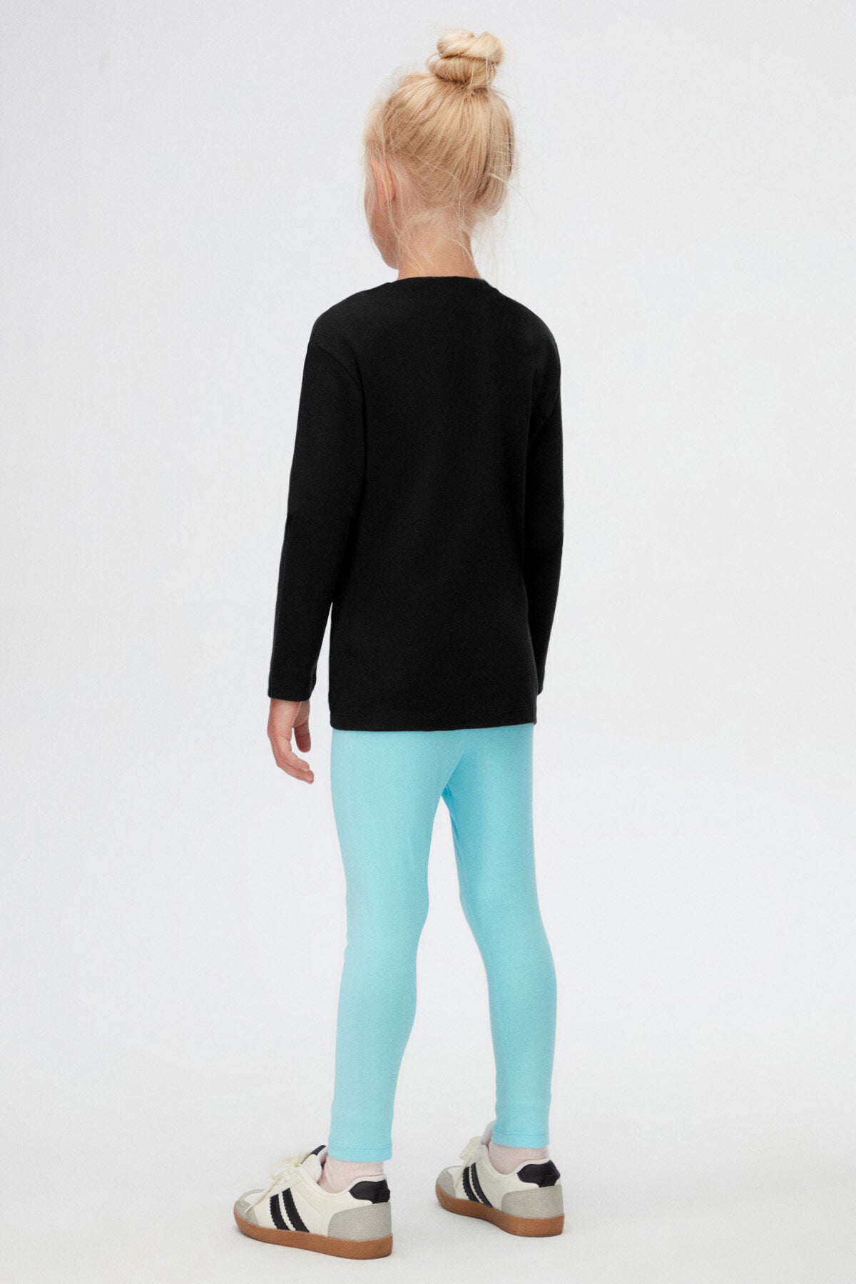 Girls' Basic Winter Crew Neck Long Sleeve T-Shirt (BLACK)