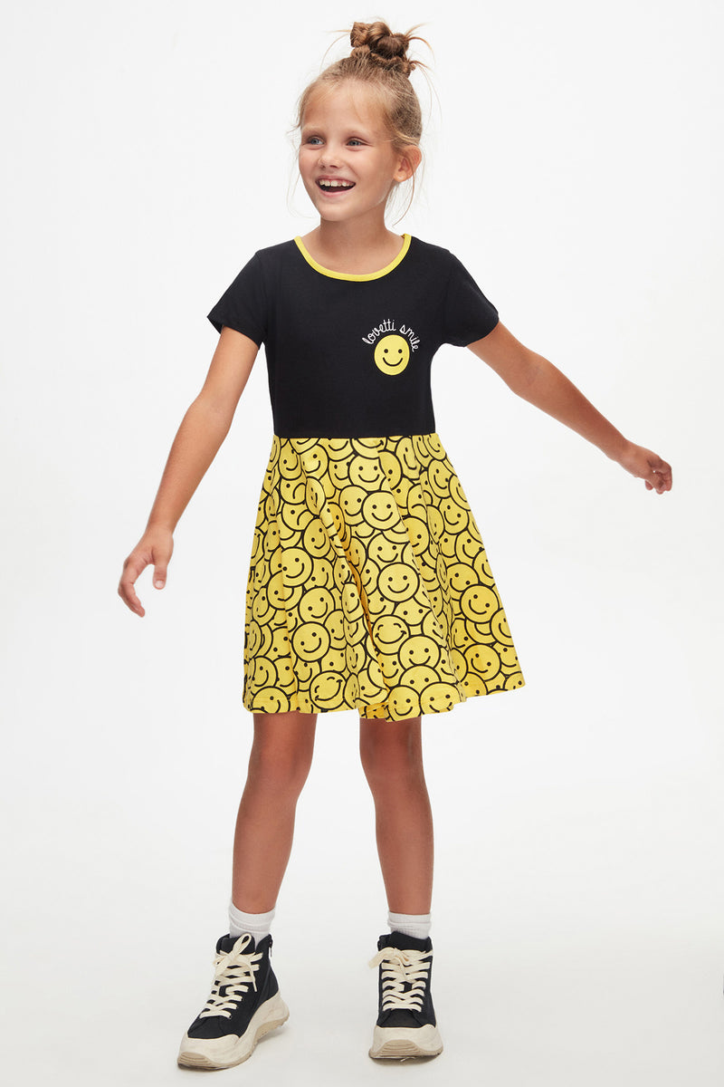 Girls' Smiley Face Patterned Lovetti Smile Printed Short Sleeve Dress (BLACK)