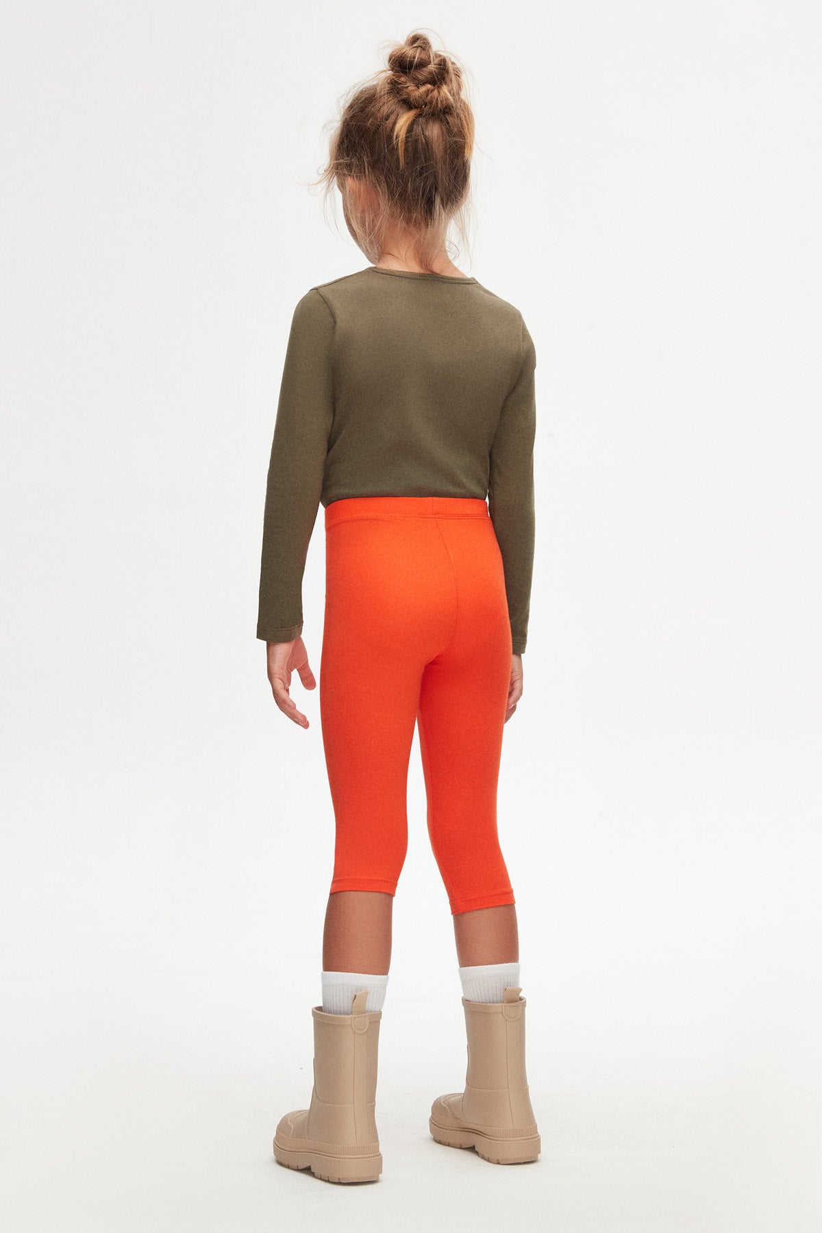 Girls' Basic Below-the-Knee Capri Leggings (CORAL)