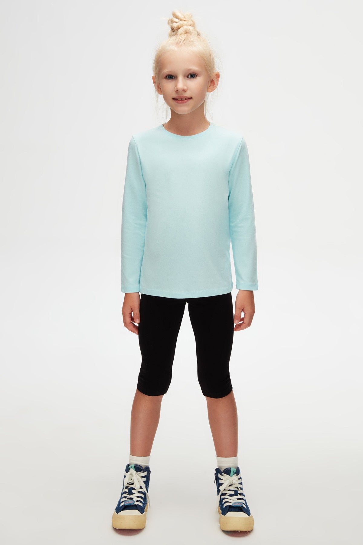 Basic Unisex Kids Seasonal Crew Neck Long Sleeve T-Shirt (BRIGHT TURQUOISE)
