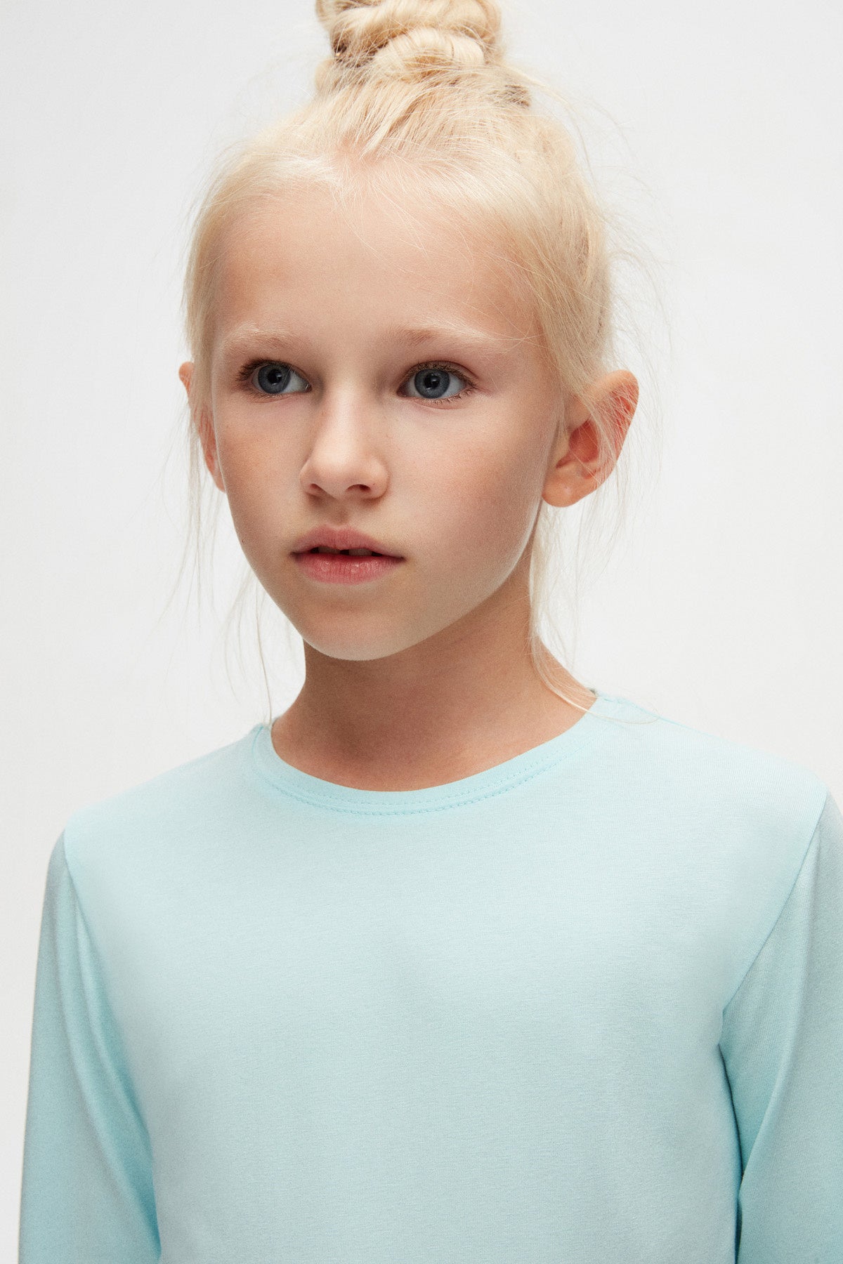 Basic Unisex Kids Seasonal Crew Neck Long Sleeve T-Shirt (BRIGHT TURQUOISE)