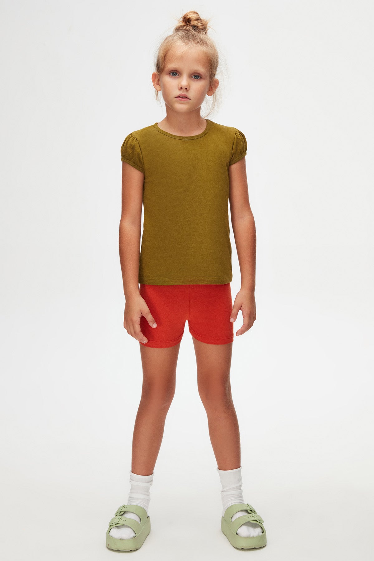 Girls' Basic Crew Neck Puff Sleeve T-Shirt (NUTRIA)